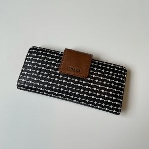 Fossil Women’s Wallet/Slim Clutch